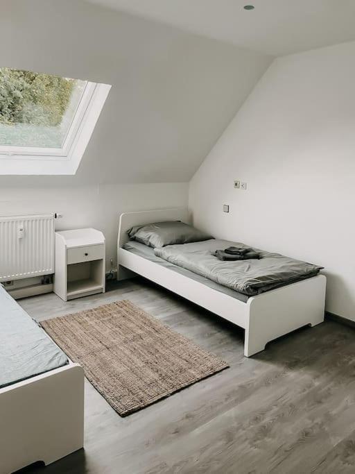 Wohnen Im 3 Laendereck! Essen, Muelheim, Oberhausen. Bsdg Apartment